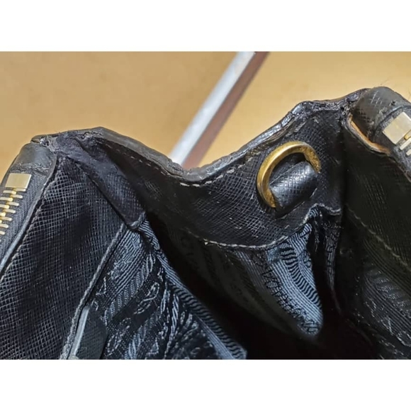 Authentic PRADASaffiano Small Galleria Double Zip Tote Black - Picture 8 of 11